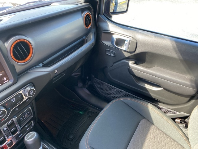 Used Car 2021 Jeep Gladiator  Mojave For Sale Under $40,000 In San Antonio, Texas