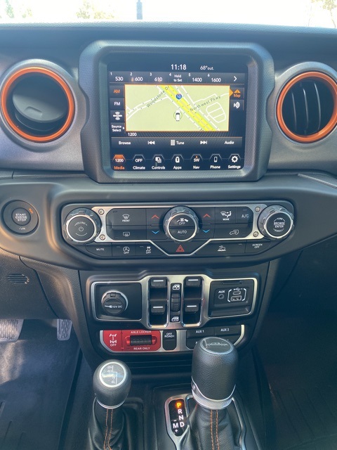 Used Car 2021 Jeep Gladiator  Mojave For Sale Under $40,000 In San Antonio, Texas