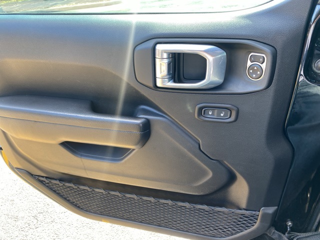 Used Car 2021 Jeep Gladiator  Mojave For Sale Under $40,000 In San Antonio, Texas