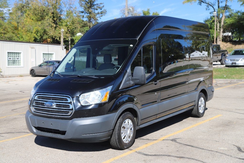2016 Ford Transit XLT's photo