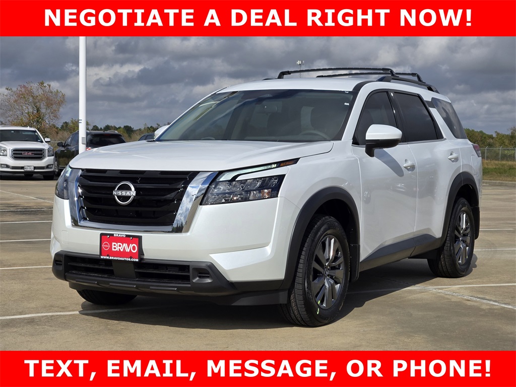 2025 Nissan Pathfinder SV