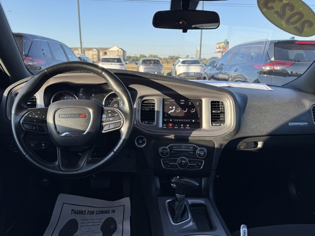 2017 Dodge Charger SXT photo 40