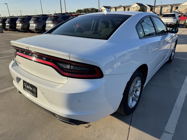 2017 Dodge Charger SXT photo 44