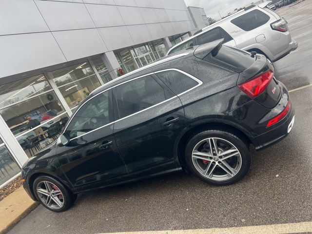 2019 Audi SQ5 Premium Plus's photo