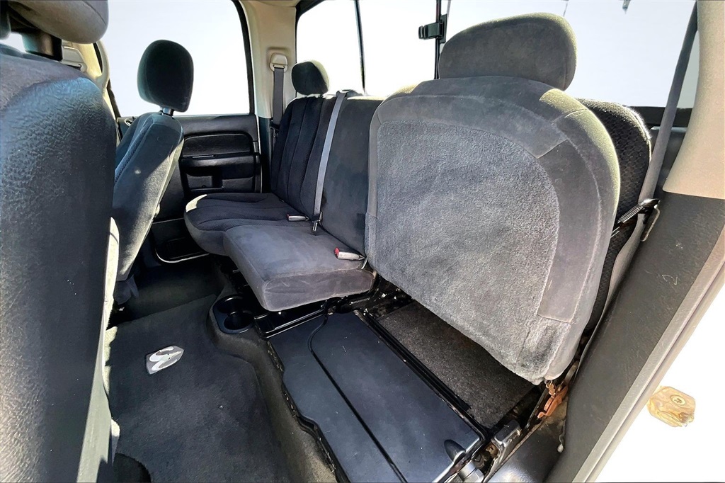 2005 Dodge Ram 2500 SLT White at DeMontrond Auto Country