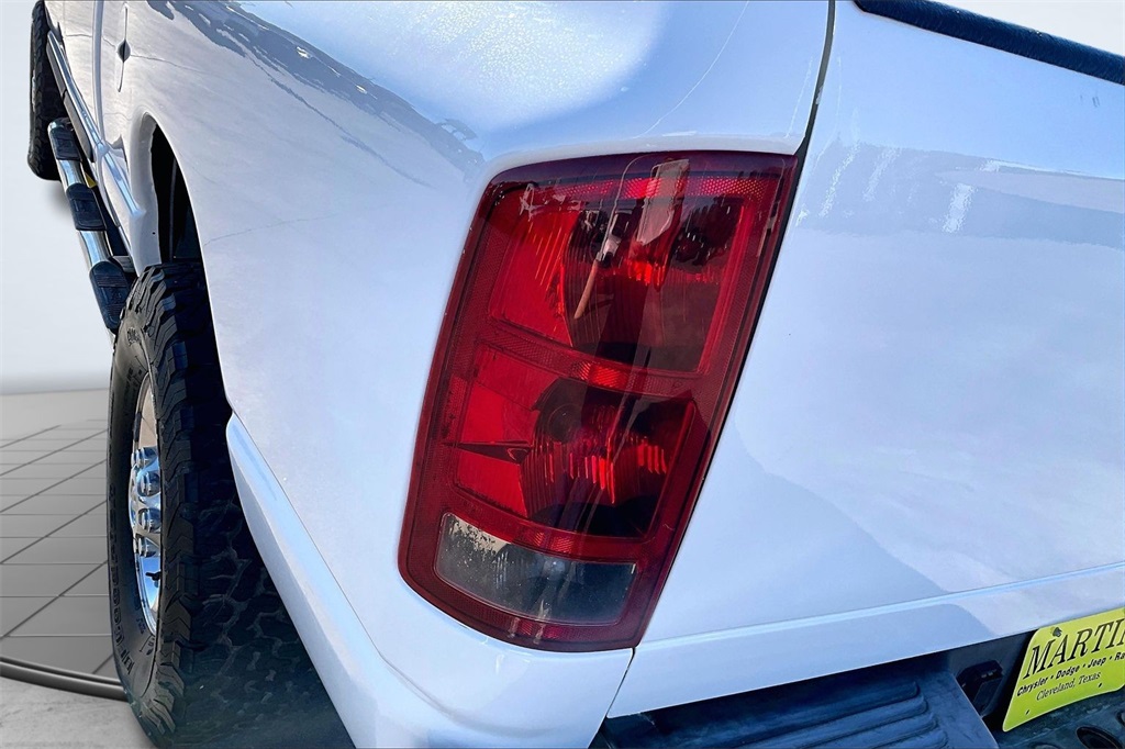2005 Dodge Ram 2500 SLT White at DeMontrond Auto Country
