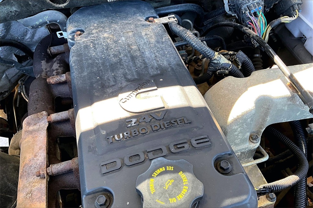 2005 Dodge Ram 2500 SLT White at DeMontrond Auto Country