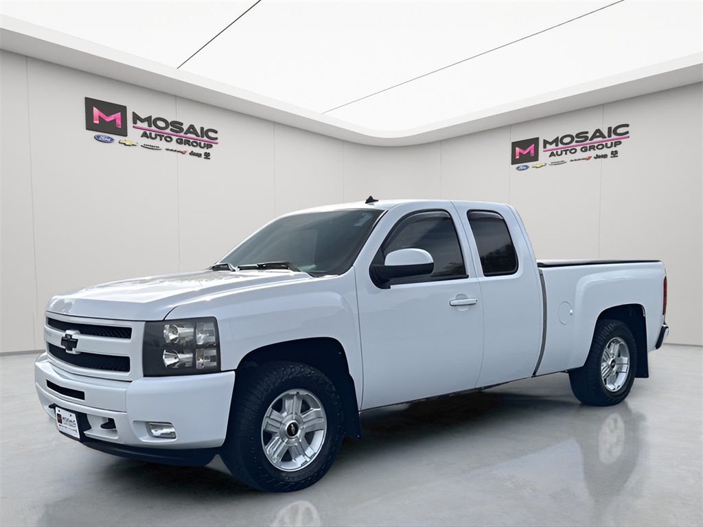 2010 Chevrolet Silverado 1500 LTZ photo 2