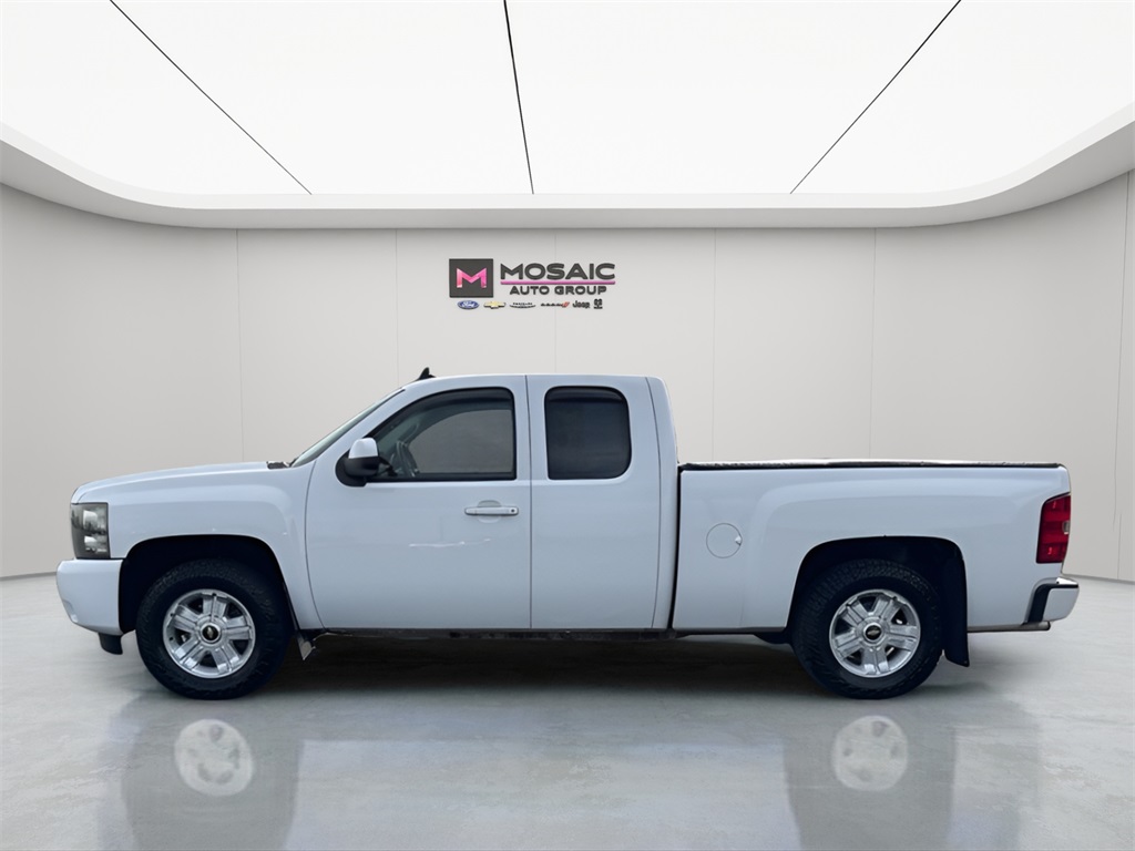 2010 Chevrolet Silverado 1500 LTZ photo 3