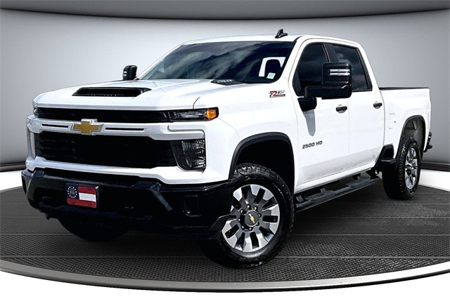 2024 Chevrolet Silverado 2500HD Custom Crew Cab 4WD
