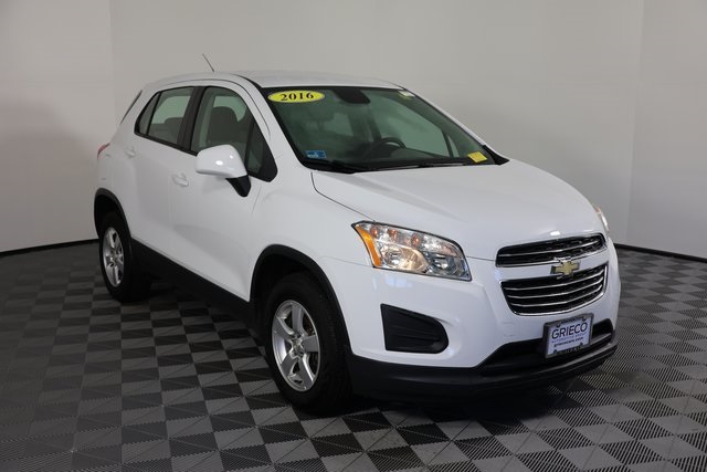 2016 Chevrolet Trax LS's photo