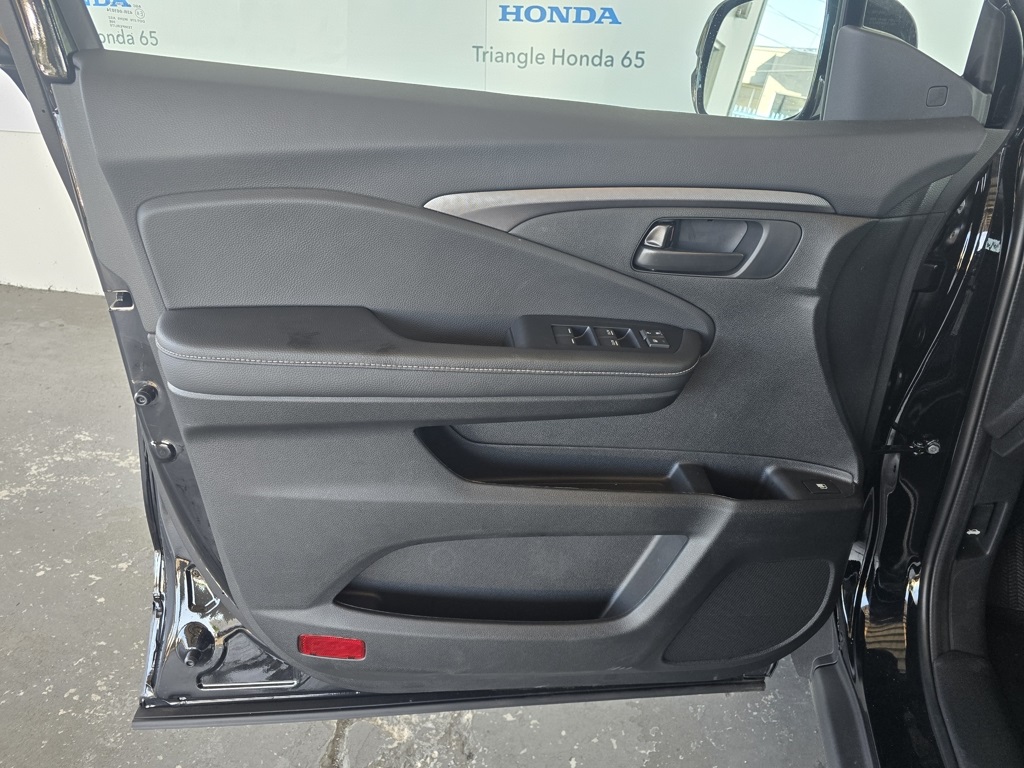 Thumbnail: 2025 Honda Ridgeline - 22