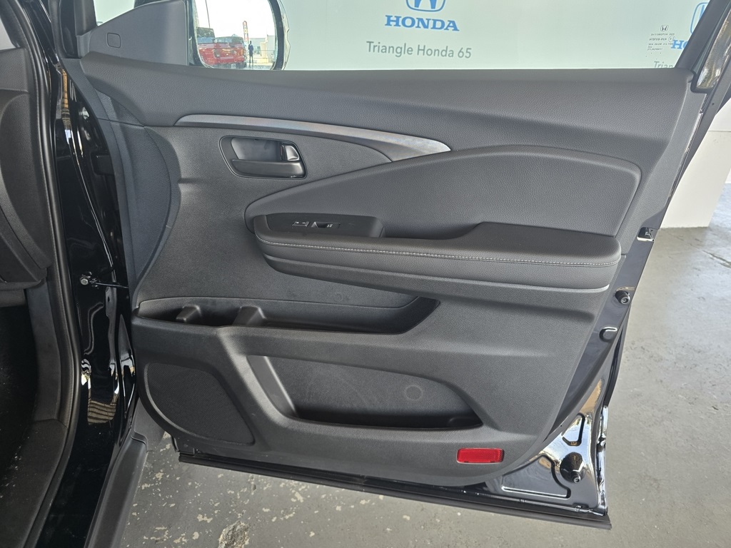 Thumbnail: 2025 Honda Ridgeline - 25