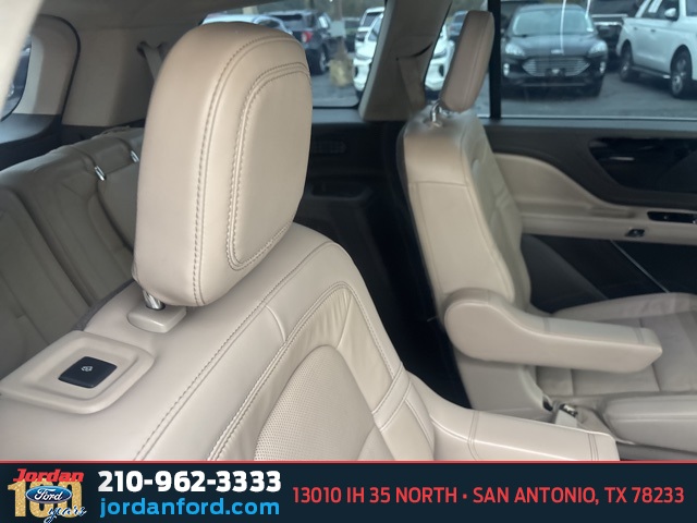 Used Car 2022 Lincoln Aviator  Reserve For Sale Under $40,000 In San Antonio, Texas