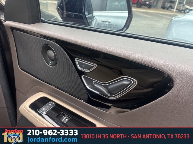 Used Car 2022 Lincoln Aviator  Reserve For Sale Under $40,000 In San Antonio, Texas