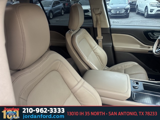 Used Car 2022 Lincoln Aviator  Reserve For Sale Under $40,000 In San Antonio, Texas