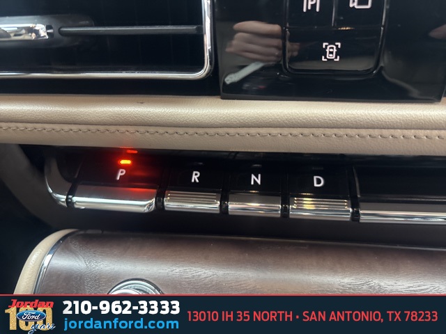 Used Car 2022 Lincoln Aviator  Reserve For Sale Under $40,000 In San Antonio, Texas