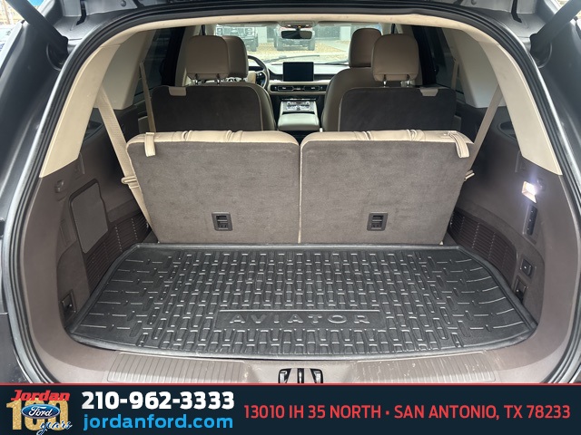 Used Car 2022 Lincoln Aviator  Reserve For Sale Under $40,000 In San Antonio, Texas
