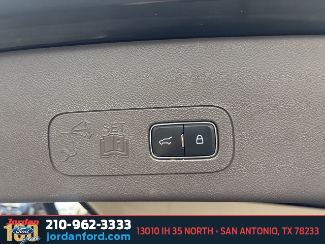Used Car 2022 Lincoln Aviator  Reserve For Sale Under $40,000 In San Antonio, Texas