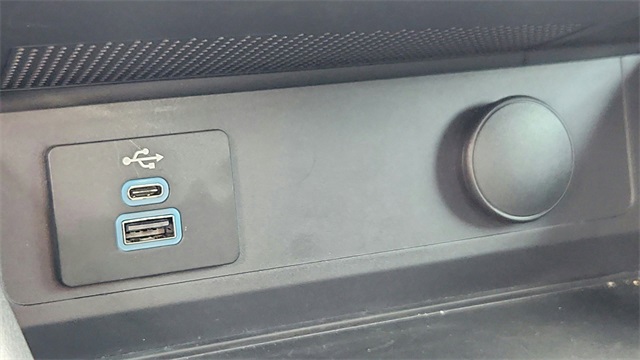 2024 Ford Mustang - Image 17