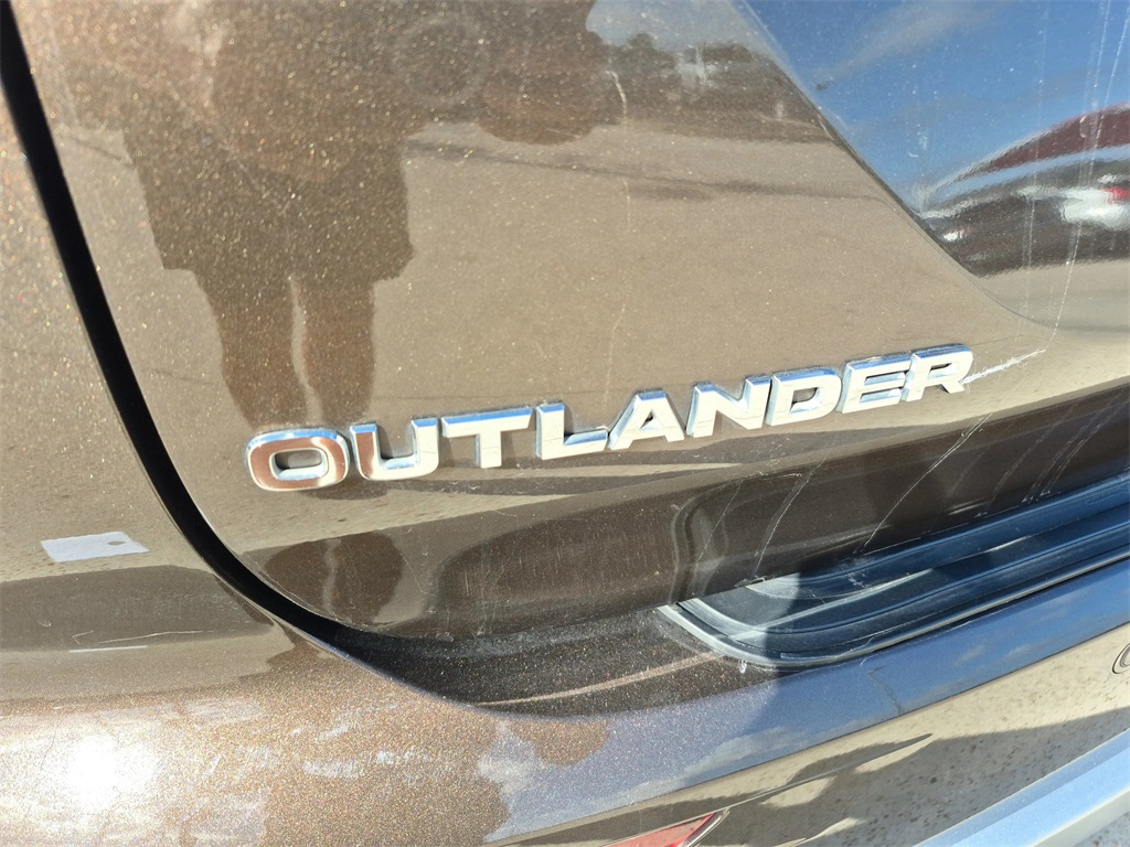 2024 Mitsubishi Outlander SEL Brown at Shottenkirk Kia Fort Bend