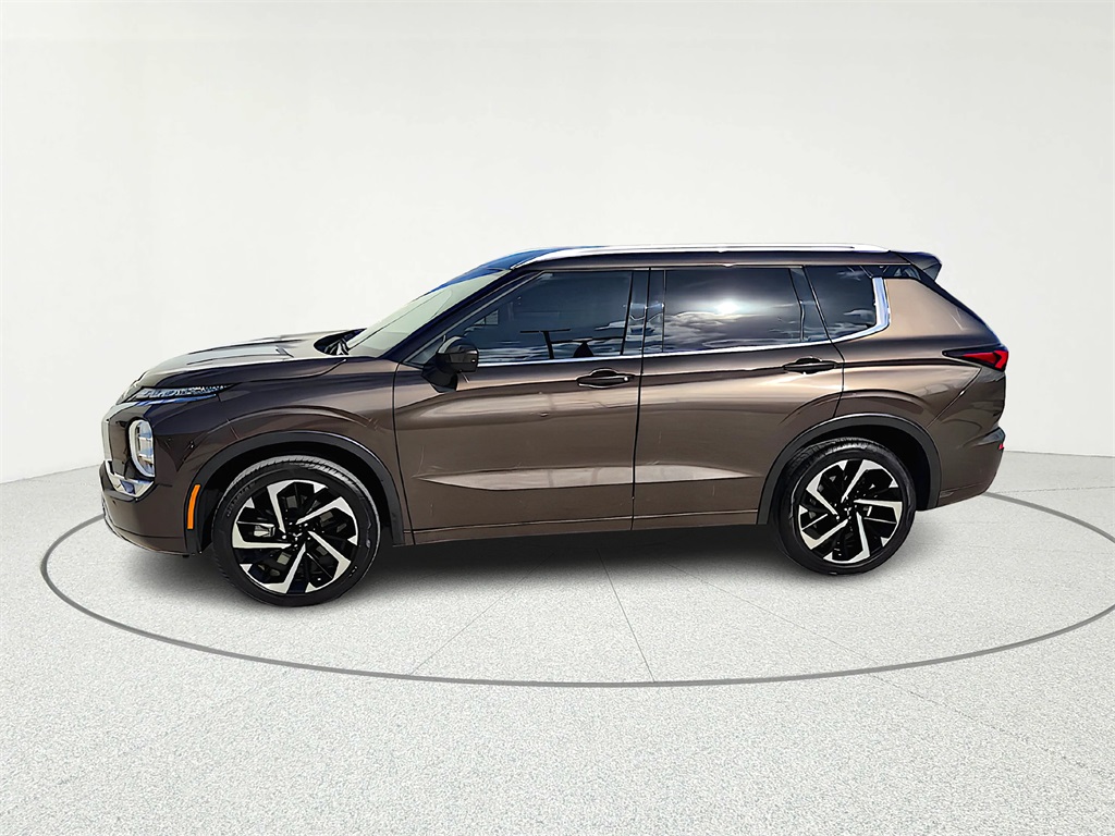 2024 Mitsubishi Outlander SEL Brown at Shottenkirk Kia Fort Bend