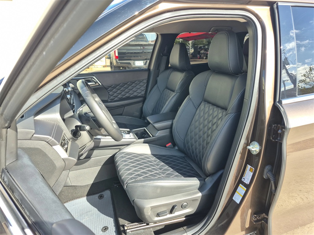 2024 Mitsubishi Outlander SEL Brown at Shottenkirk Kia Fort Bend