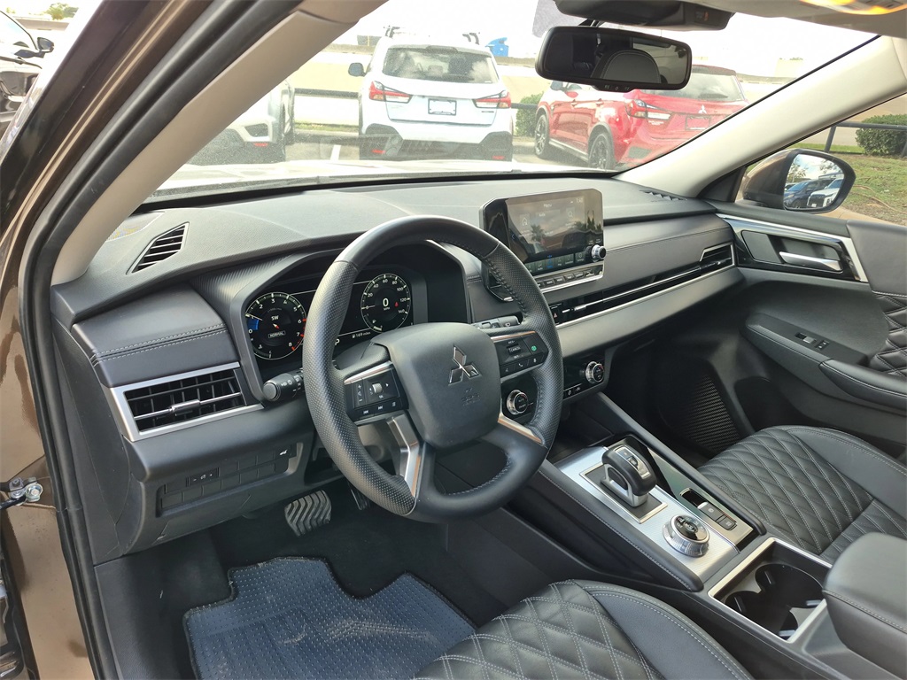 2024 Mitsubishi Outlander SEL Brown at Shottenkirk Kia Fort Bend