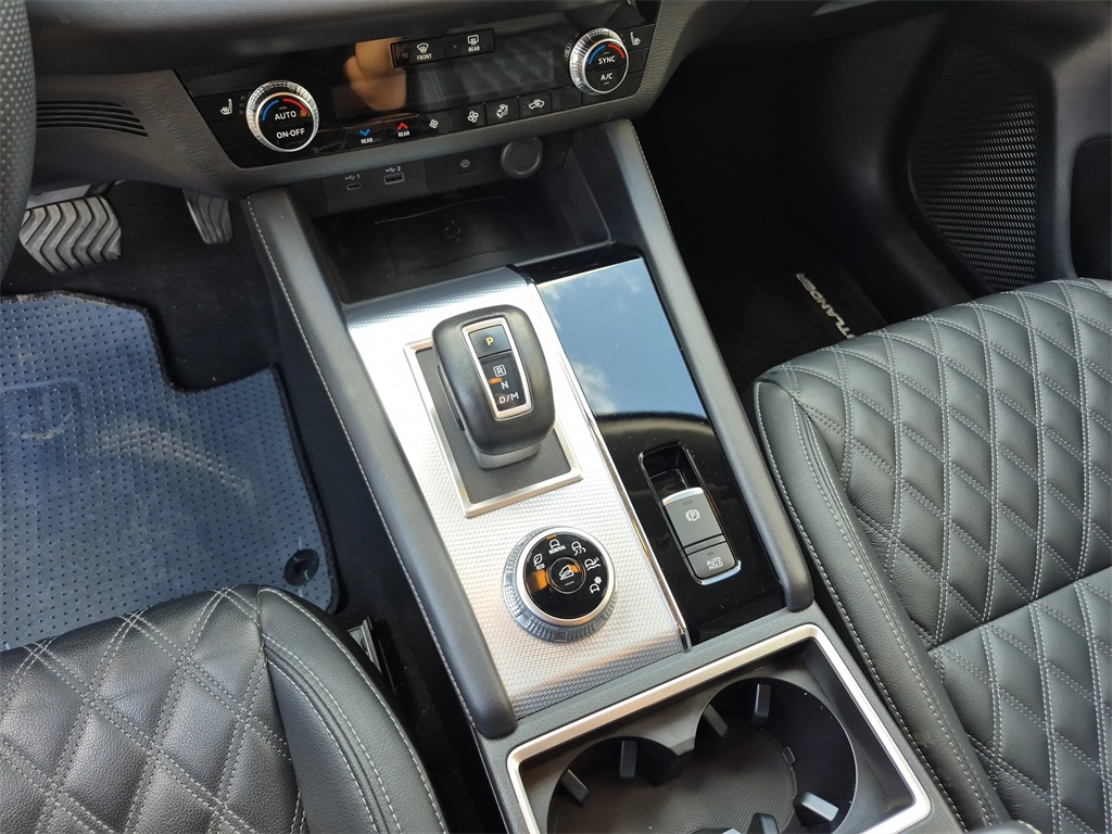 2024 Mitsubishi Outlander SEL Brown at Shottenkirk Kia Fort Bend