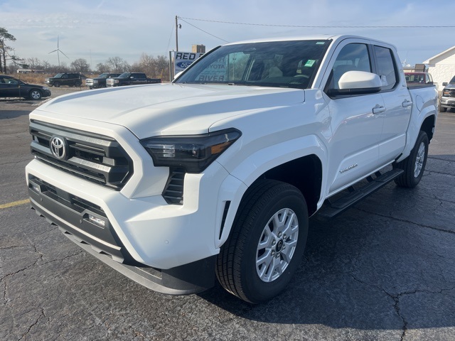 2025 Toyota Tacoma SR5 Double Cab 4WD