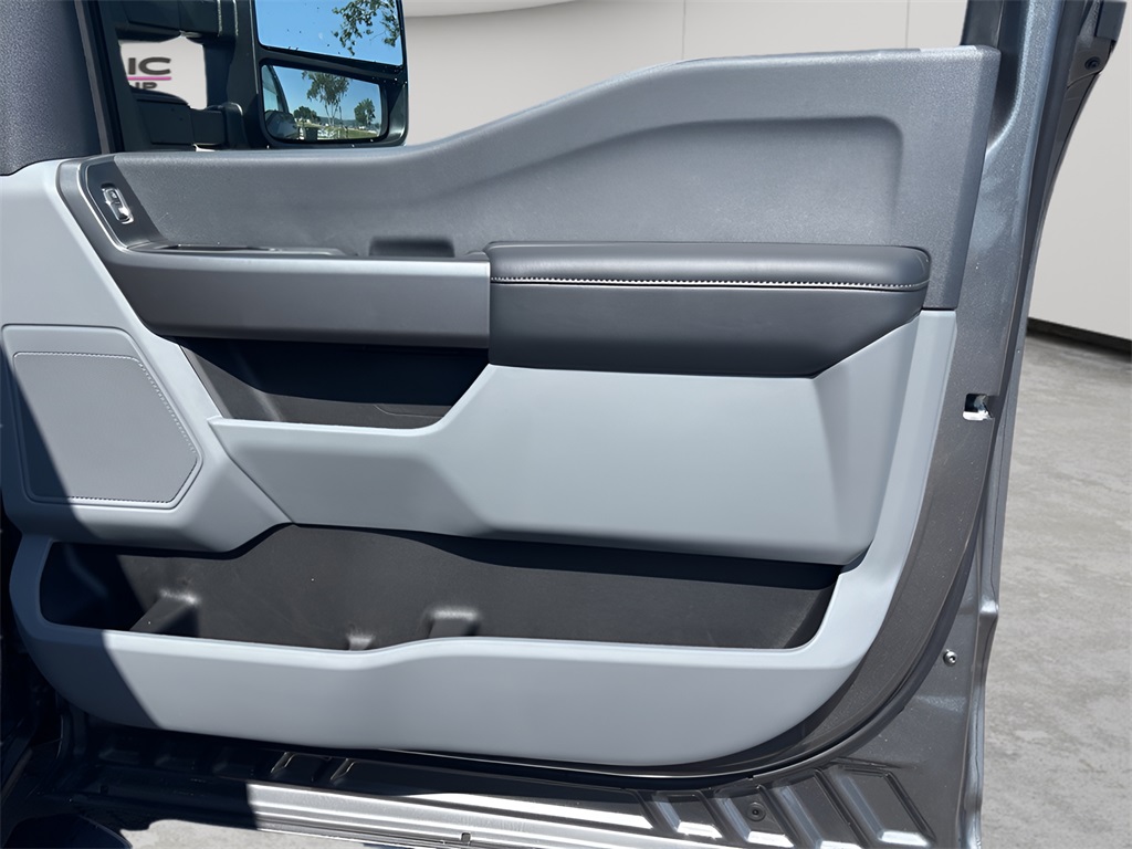 2025 Ford F-350SD
