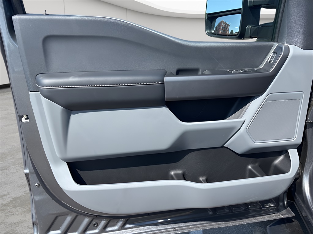2025 Ford F-350SD
