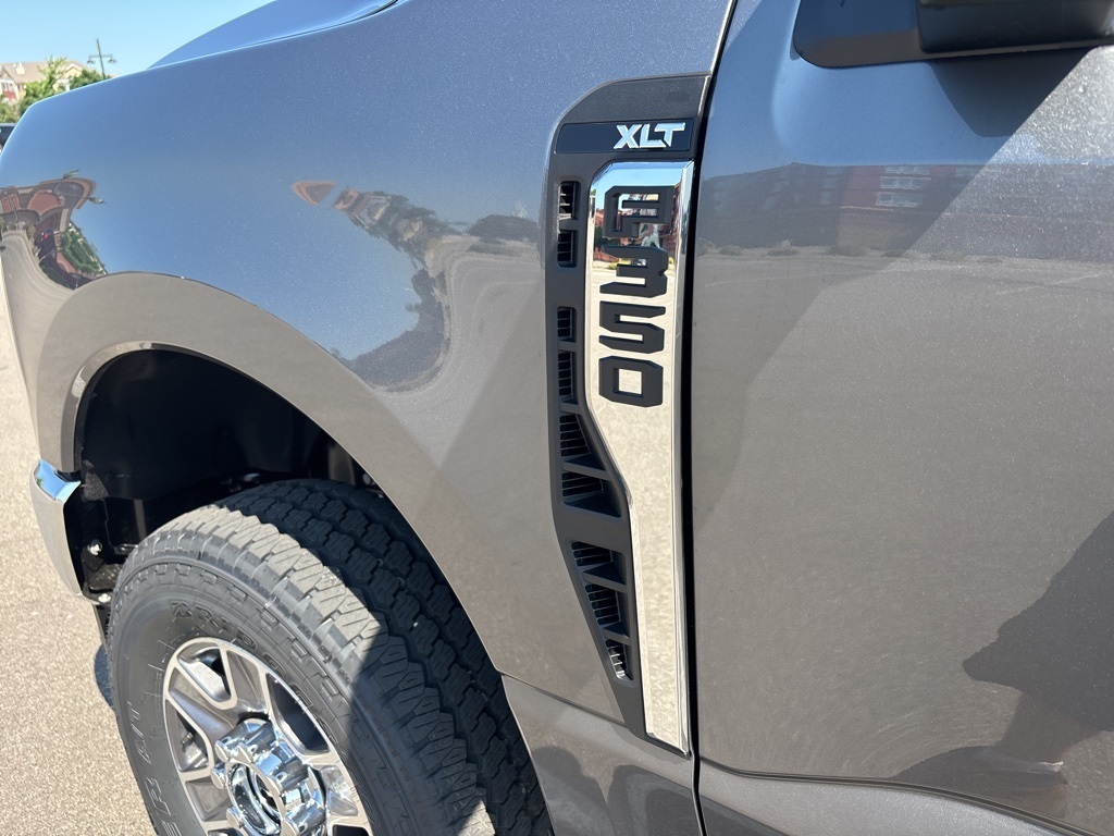 2025 Ford F-350SD