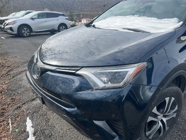 2018 Toyota RAV4 LE AWD