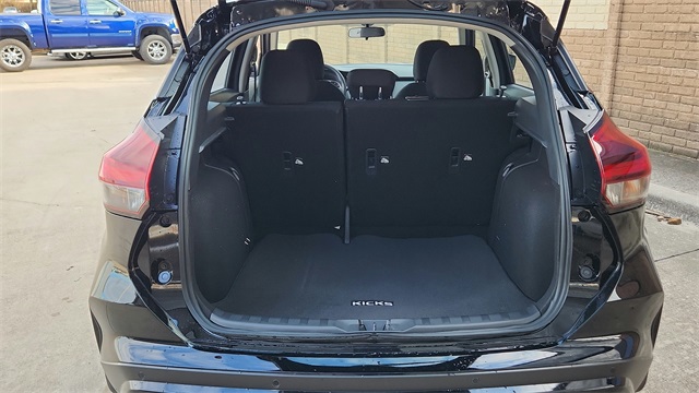 2025 Nissan Kicks Play