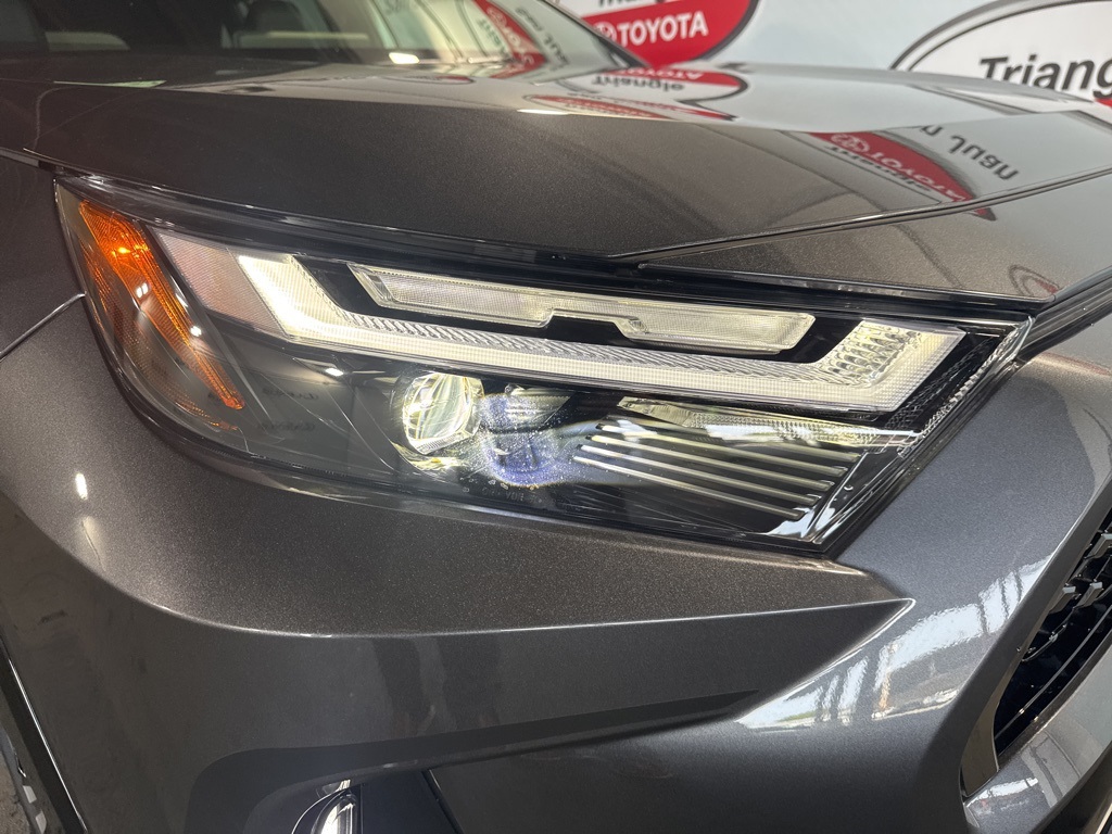 Thumbnail: 2025 Toyota RAV4 - 11