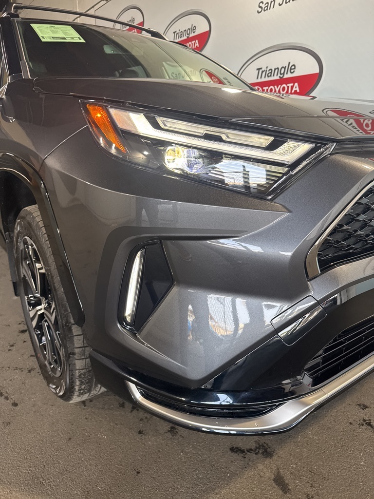 Thumbnail: 2025 Toyota RAV4 - 13