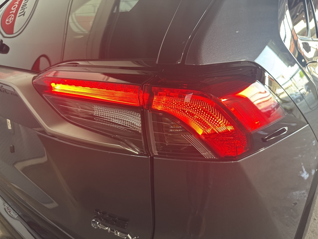 Thumbnail: 2025 Toyota RAV4 - 18
