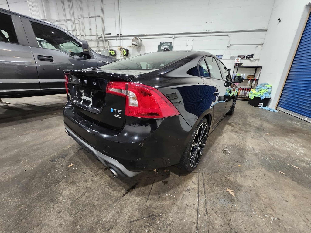 2018 Volvo S60 T5 Dynamic photo 3