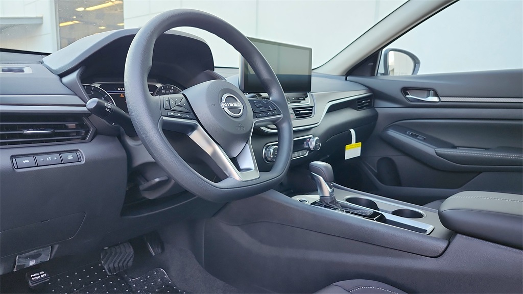2025 Nissan Altima