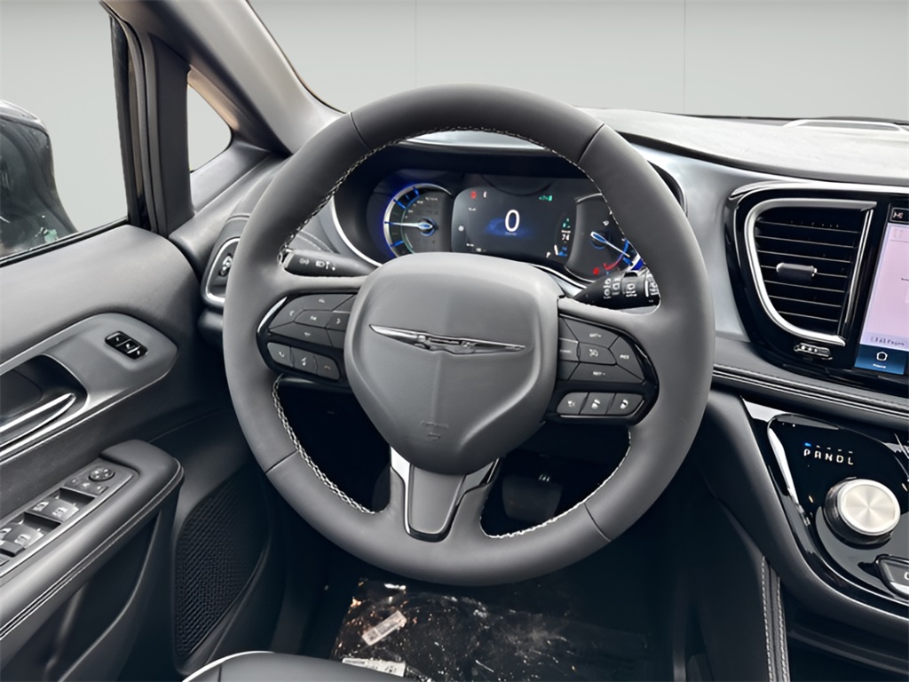 2025 Chrysler Pacifica Hybrid
