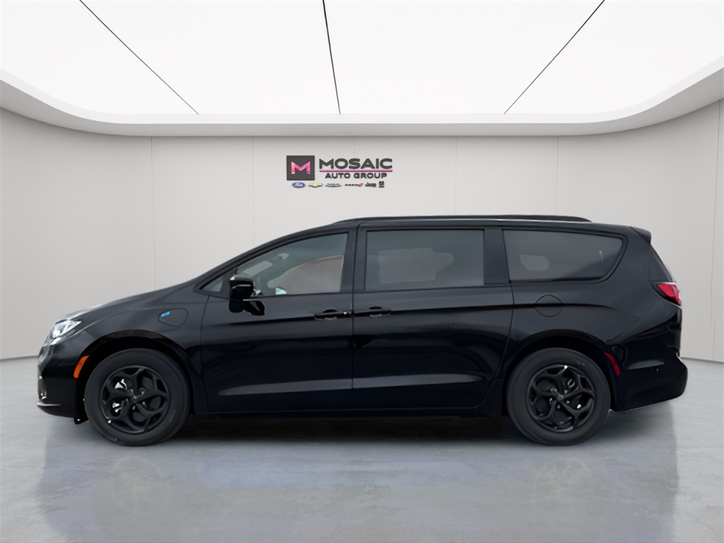 2025 Chrysler Pacifica Hybrid
