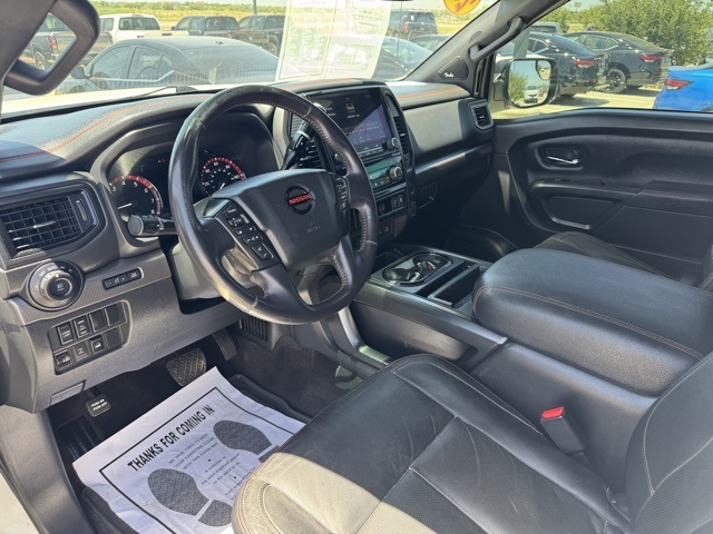 2022 Nissan Titan PRO-4X photo 23