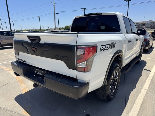 2022 Nissan Titan PRO-4X photo 28