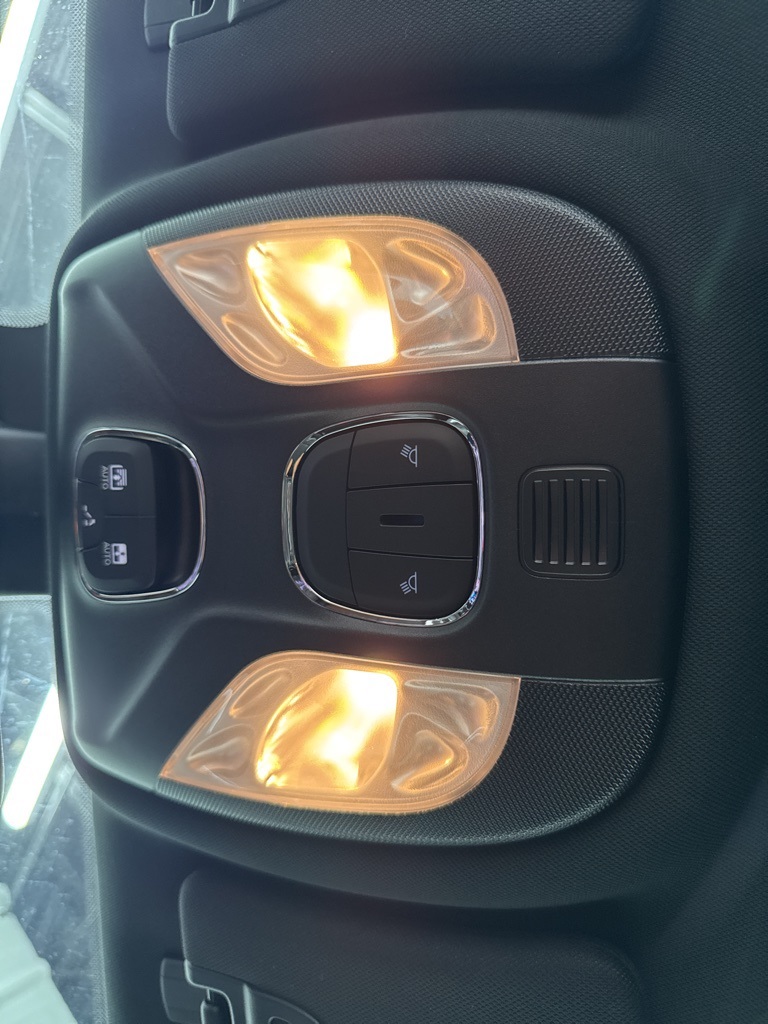 2025 Jeep Compass Limited White at River Oaks CDJR