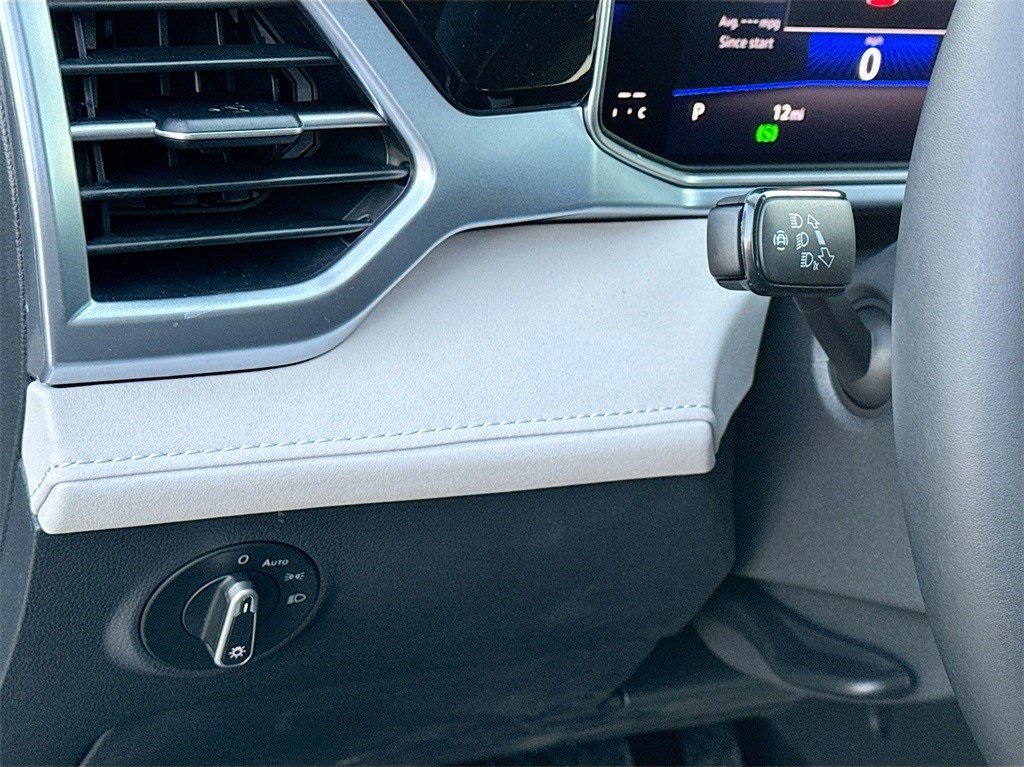 2025 Volkswagen Taos 1.5T SE Silver at DeMontrond Auto Country