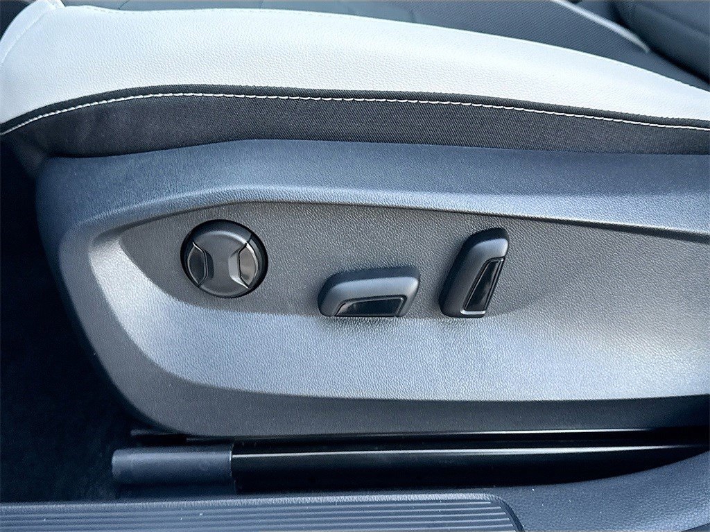 2025 Volkswagen Taos 1.5T SE Silver at DeMontrond Auto Country