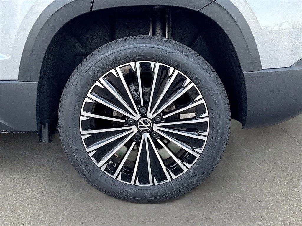 2025 Volkswagen Taos 1.5T SE Silver at DeMontrond Auto Country