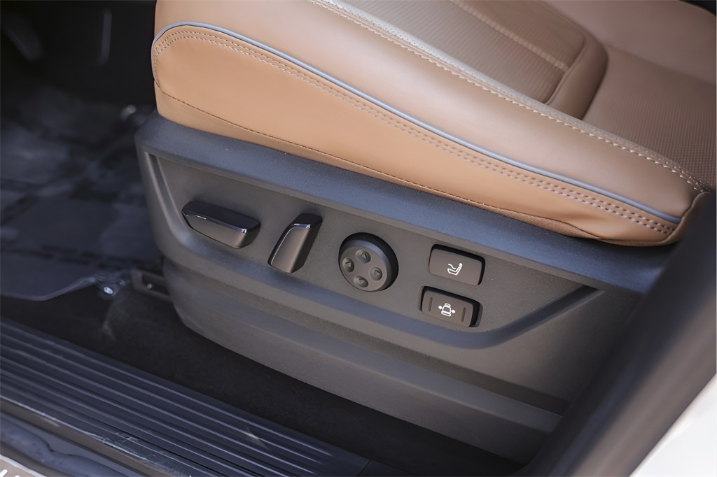 Used Car 2025 Infiniti Qx80  Sensory For Sale In Austin, Texas