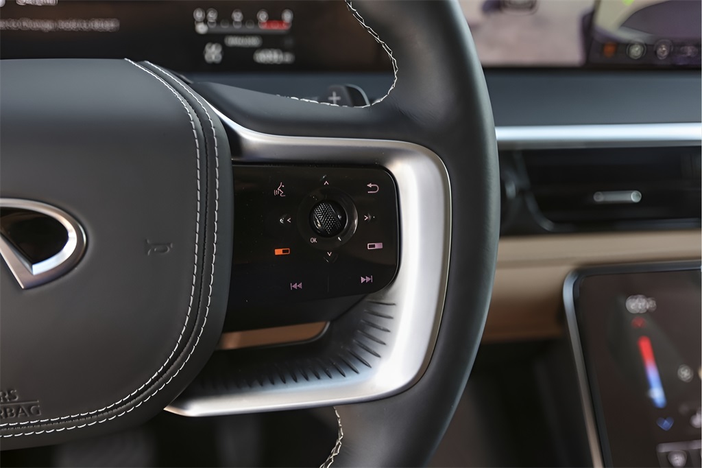 Used Car 2025 Infiniti Qx80  Sensory For Sale In Austin, Texas